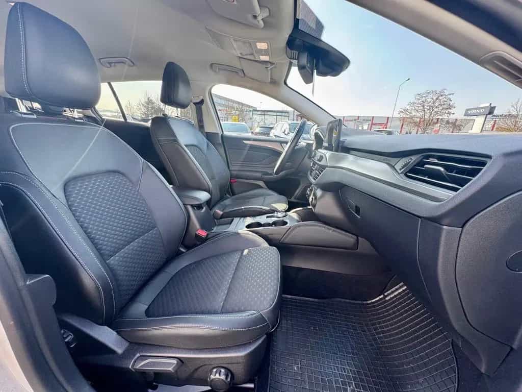 Ford Focus Turnier Titanium 1.5 Eco Boost Automatik 12/2019-photo-16