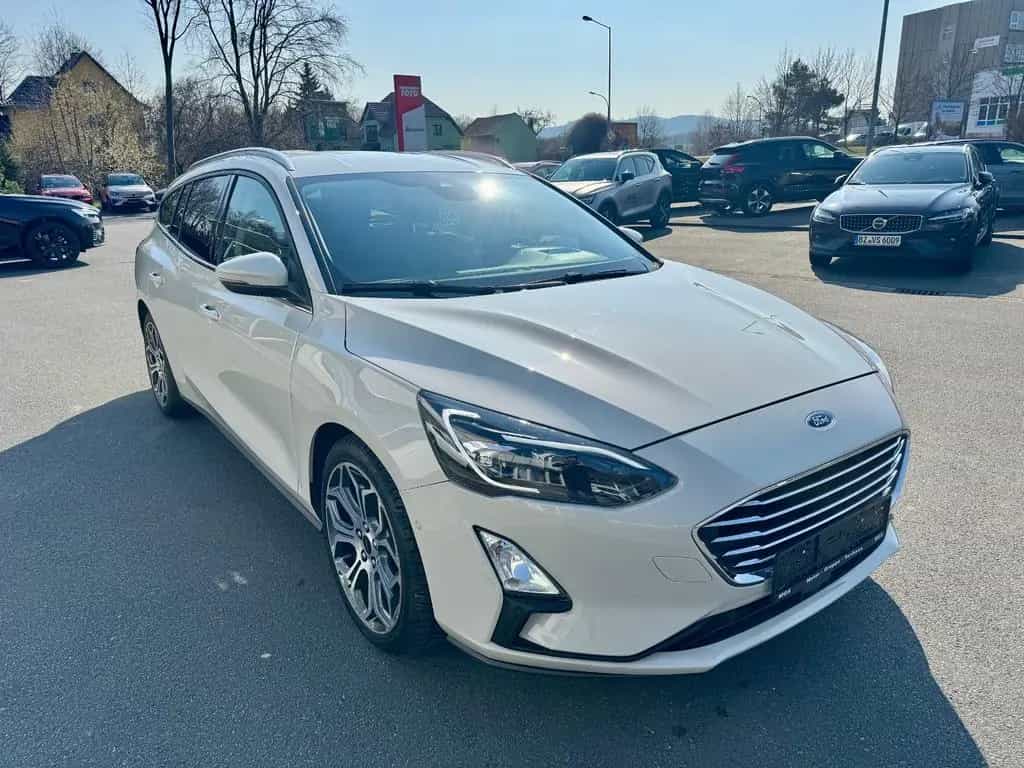 Ford Focus Turnier Titanium 1.5 Eco Boost Automatik 12/2019-photo-2