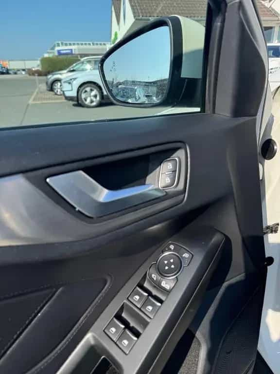 Ford Focus Turnier Titanium 1.5 Eco Boost Automatik 12/2019-photo-5