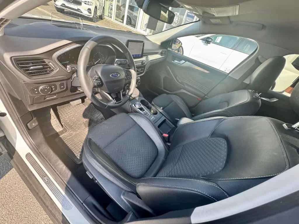 Ford Focus Turnier Titanium 1.5 Eco Boost Automatik 12/2019-photo-6