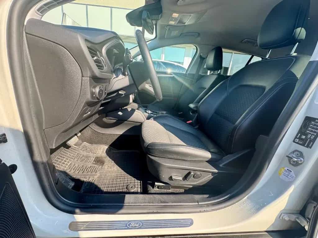 Ford Focus Turnier Titanium 1.5 Eco Boost Automatik 12/2019-photo-7