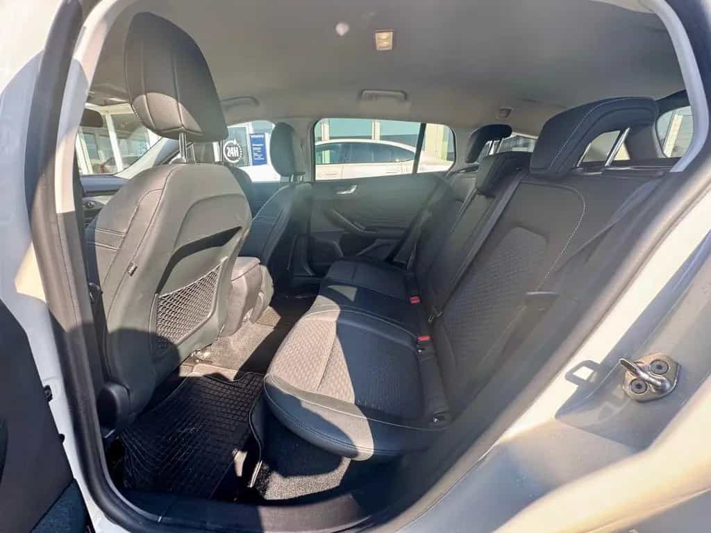 Ford Focus Turnier Titanium 1.5 Eco Boost Automatik 12/2019-photo-8