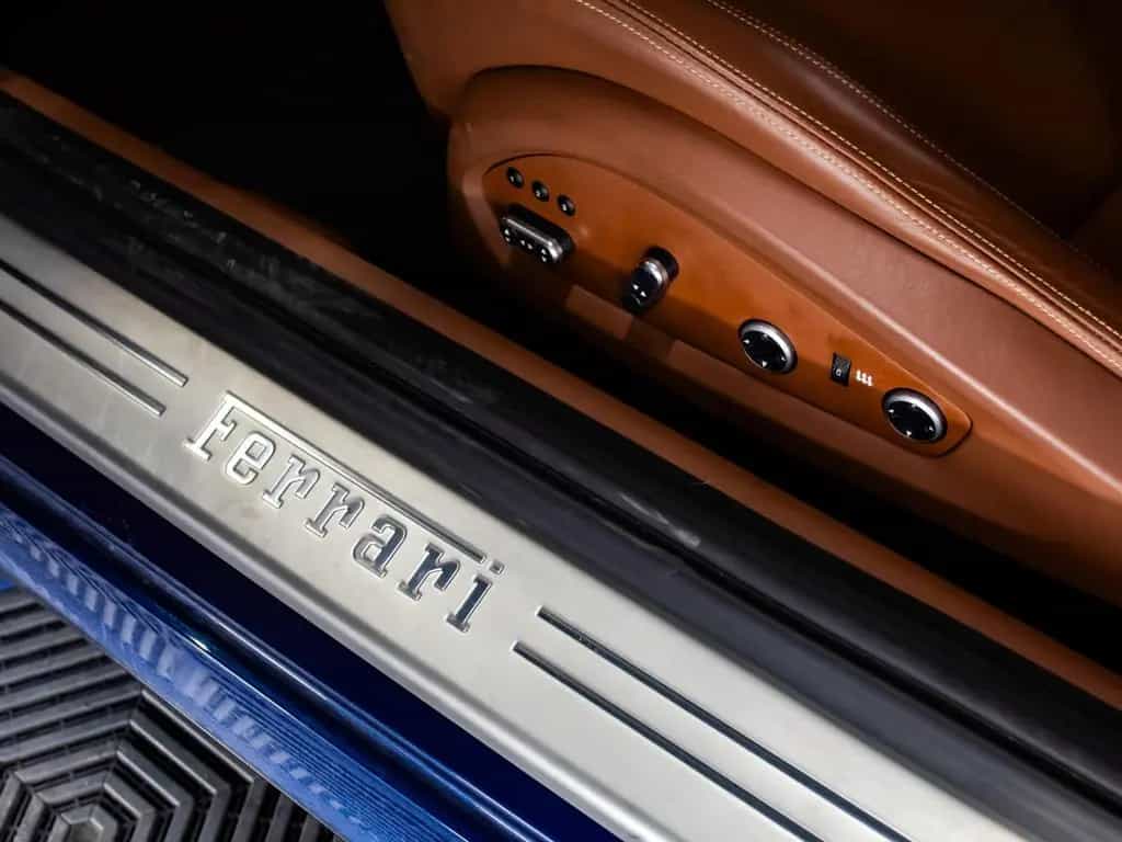 Ferrari FF 6.3 V12 11/2011-photo-11