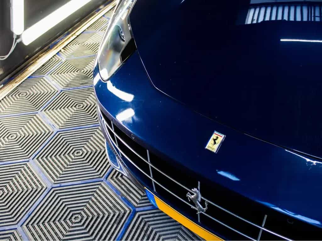 Ferrari FF 6.3 V12 11/2011-photo-2