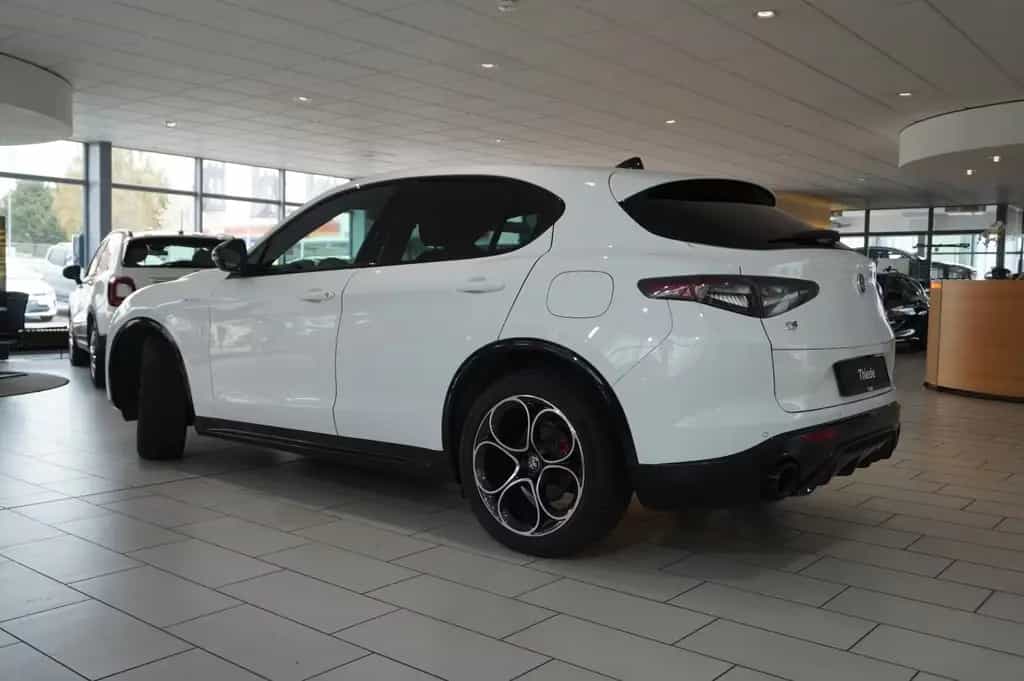 Alfa Romeo Stelvio 2.2D VELOCE Q4 NAVI/LED/KAMERA/MATRIX/SH 06/2024-photo-11