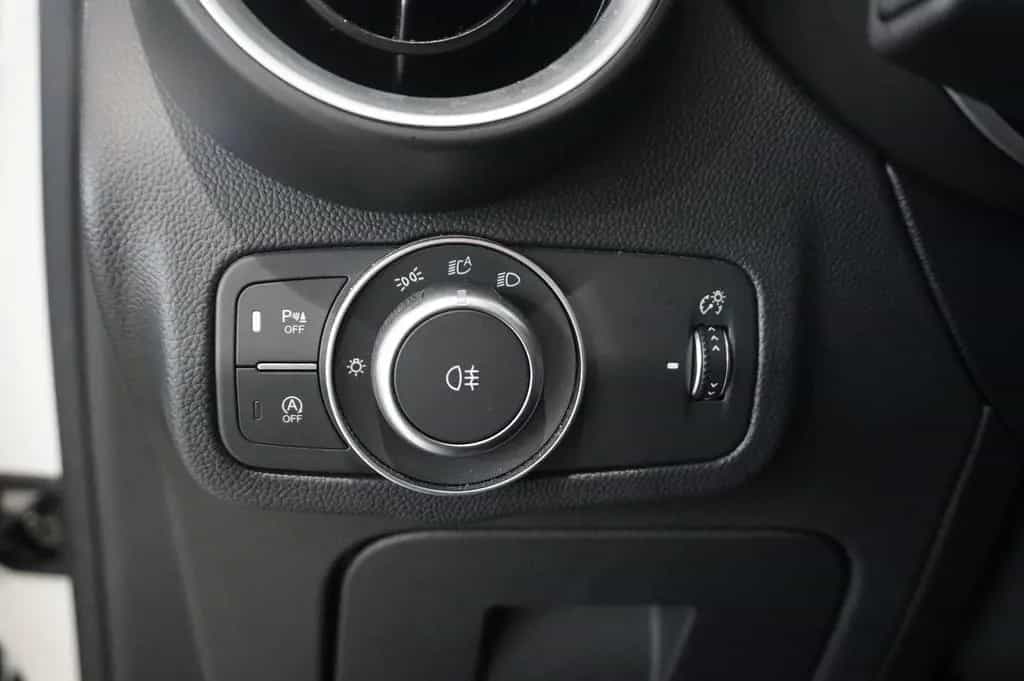 Alfa Romeo Stelvio 2.2D VELOCE Q4 NAVI/LED/KAMERA/MATRIX/SH 06/2024-photo-26