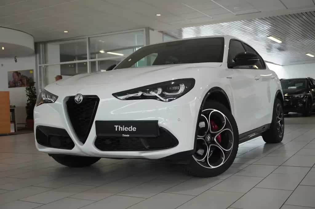 Alfa Romeo Stelvio 2.2D VELOCE Q4 NAVI/LED/KAMERA/MATRIX/SH 06/2024-photo-3