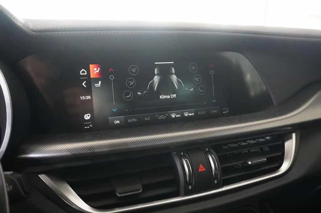 Alfa Romeo Stelvio 2.2D VELOCE Q4 NAVI/LED/KAMERA/MATRIX/SH 06/2024-photo-30