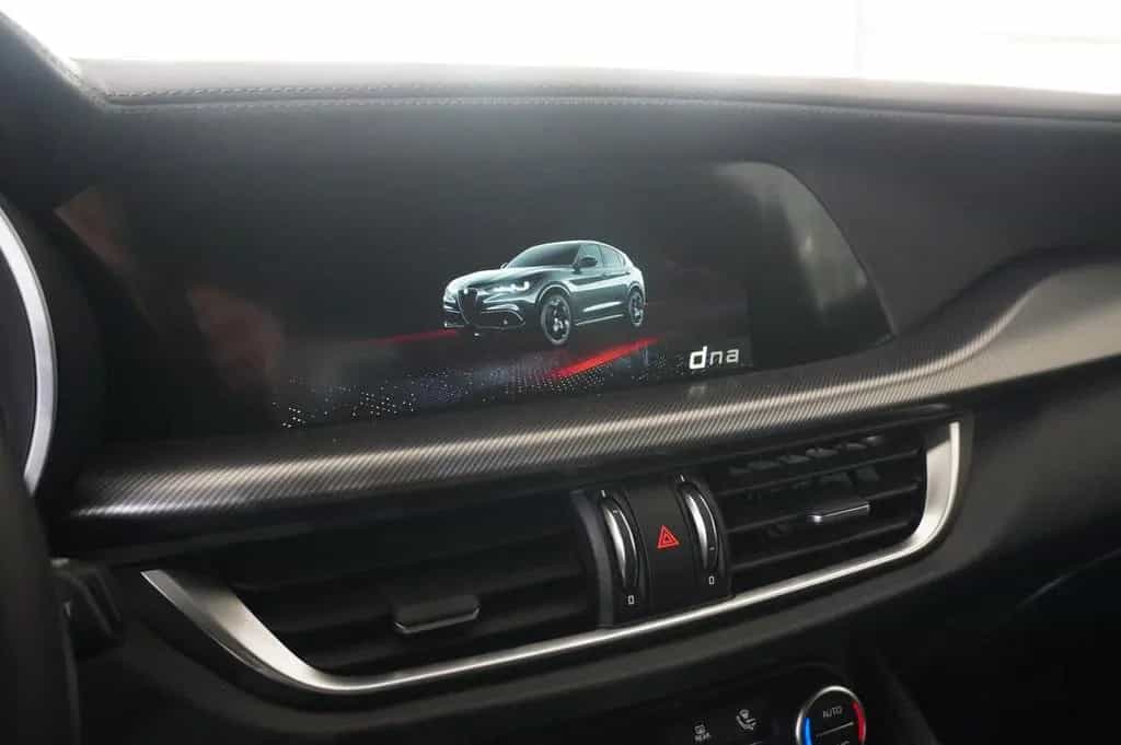 Alfa Romeo Stelvio 2.2D VELOCE Q4 NAVI/LED/KAMERA/MATRIX/SH 06/2024-photo-36