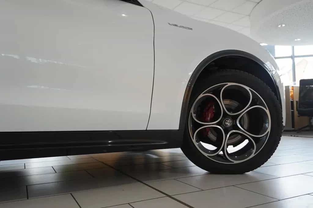 Alfa Romeo Stelvio 2.2D VELOCE Q4 NAVI/LED/KAMERA/MATRIX/SH 06/2024-photo-8