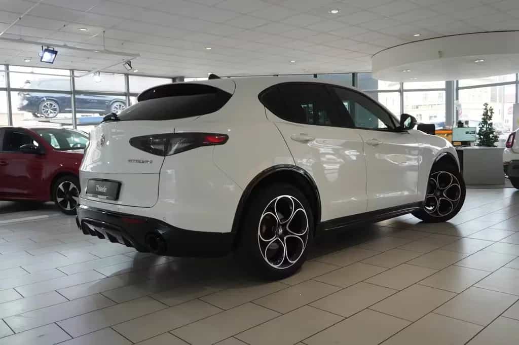 Alfa Romeo Stelvio 2.2D VELOCE Q4 NAVI/LED/KAMERA/MATRIX/SH 06/2024-photo-9
