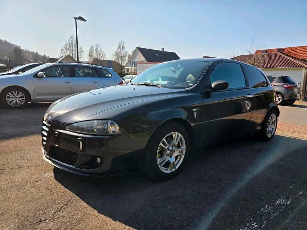 Alfa Romeo 147 1.6 twin spark 120ps, 8 fach 06/2006-photo-0
