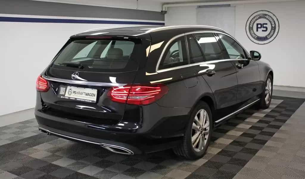 Mercedes-Benz C-Class 300 T Aut. LED AHK DISTRO. MEMORY KAMERA 360° 11/2019-photo-2