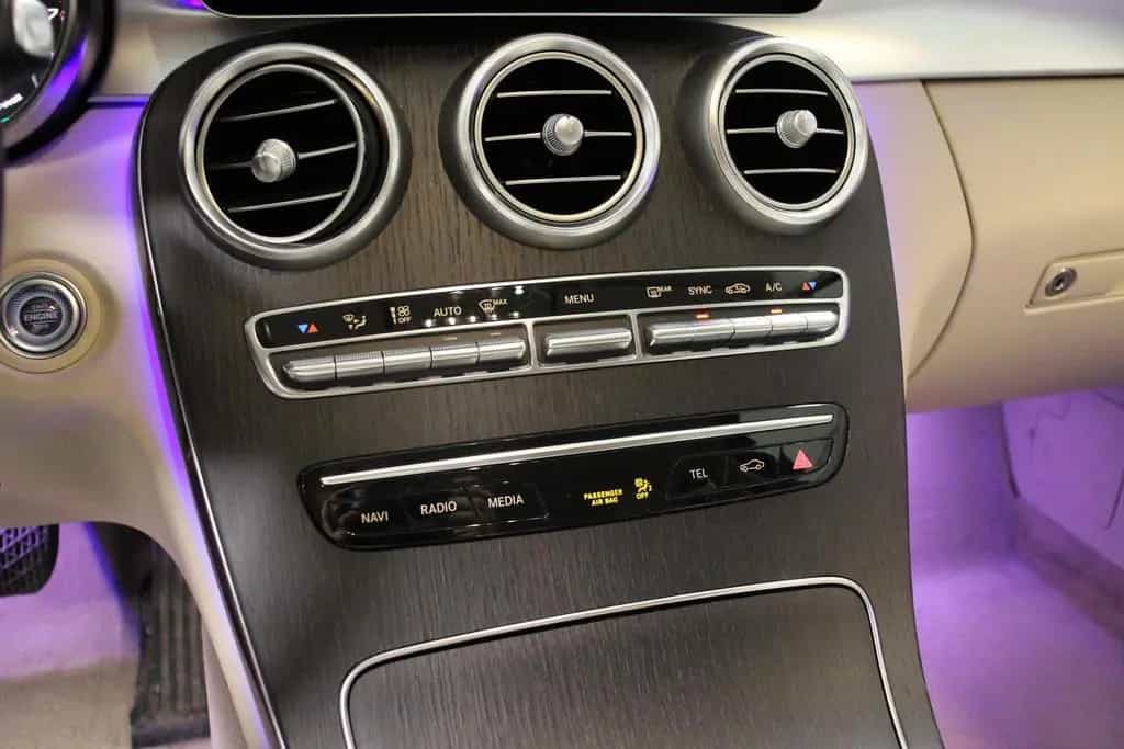 Mercedes-Benz C-Class 300 T Aut. LED AHK DISTRO. MEMORY KAMERA 360° 11/2019-photo-23