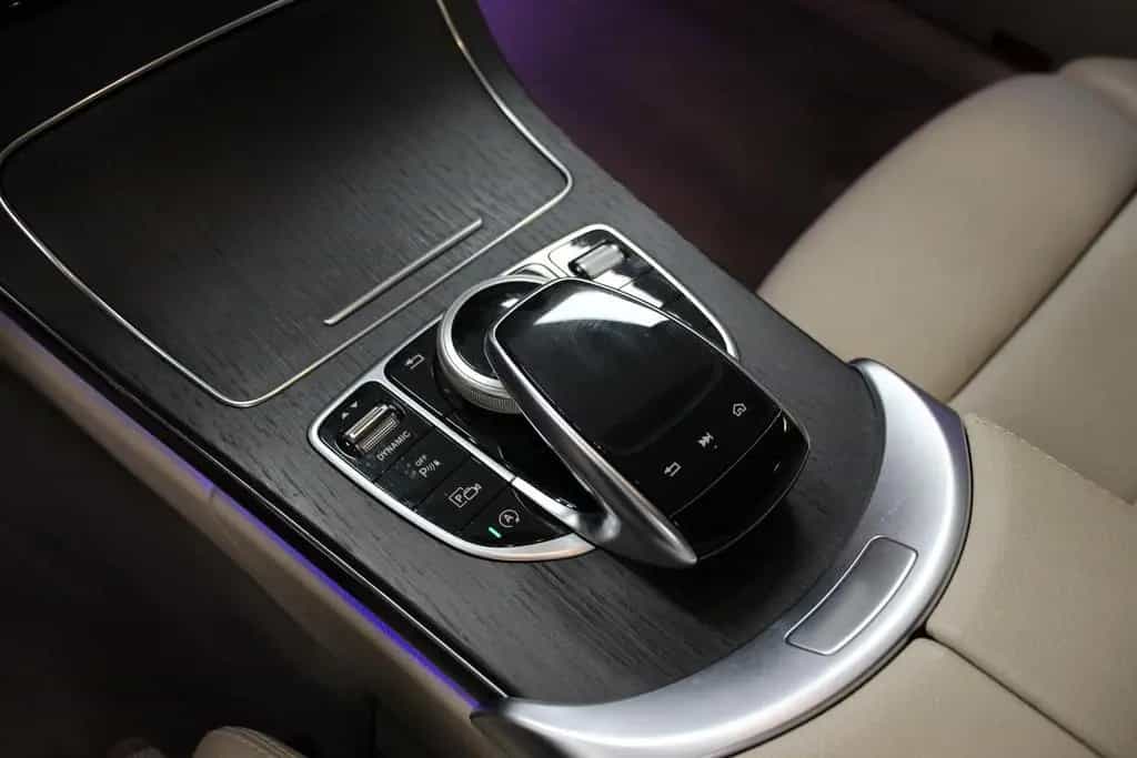 Mercedes-Benz C-Class 300 T Aut. LED AHK DISTRO. MEMORY KAMERA 360° 11/2019-photo-24