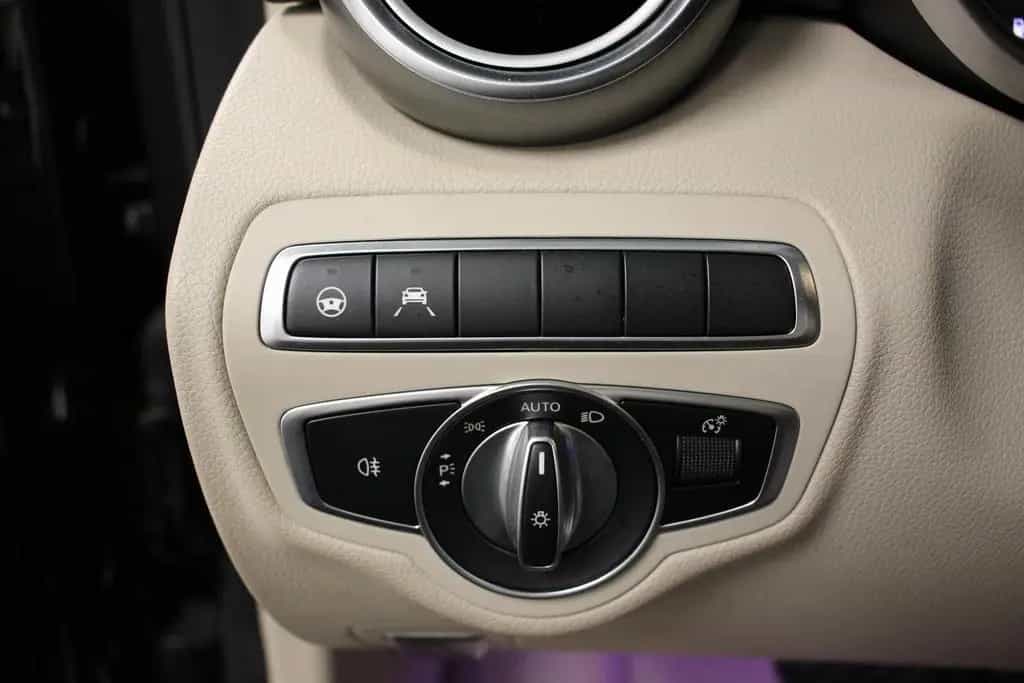 Mercedes-Benz C-Class 300 T Aut. LED AHK DISTRO. MEMORY KAMERA 360° 11/2019-photo-27