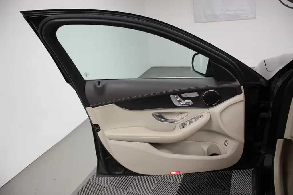 Mercedes-Benz C-Class 300 T Aut. LED AHK DISTRO. MEMORY KAMERA 360° 11/2019-photo-6