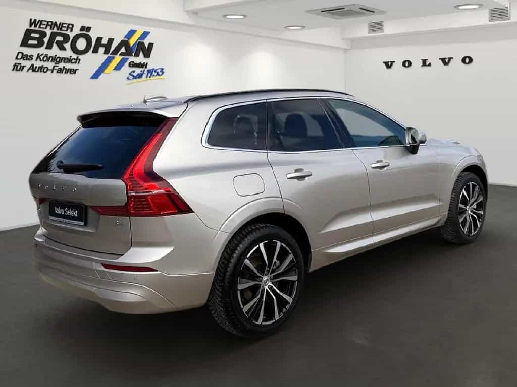 Volvo XC60 Core 2WD 01/2024-photo-2