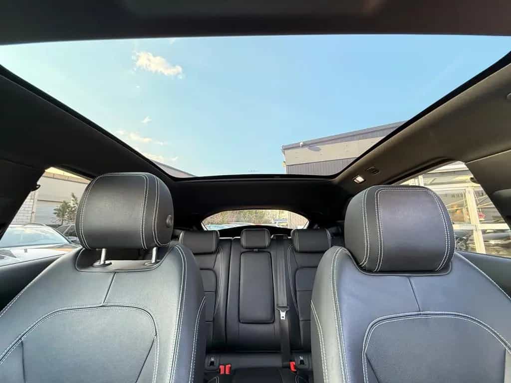 Jaguar E-Pace R-Dynamic SE AWD 03/2020-photo-14