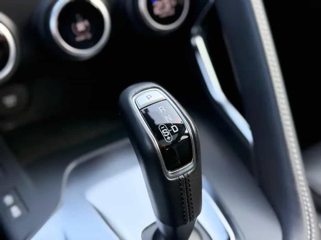 Jaguar E-Pace R-Dynamic SE AWD 03/2020-photo-18