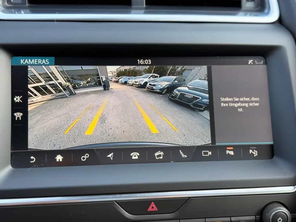 Jaguar E-Pace R-Dynamic SE AWD 03/2020-photo-20