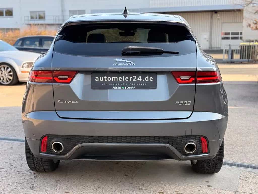 Jaguar E-Pace R-Dynamic SE AWD 03/2020-photo-4