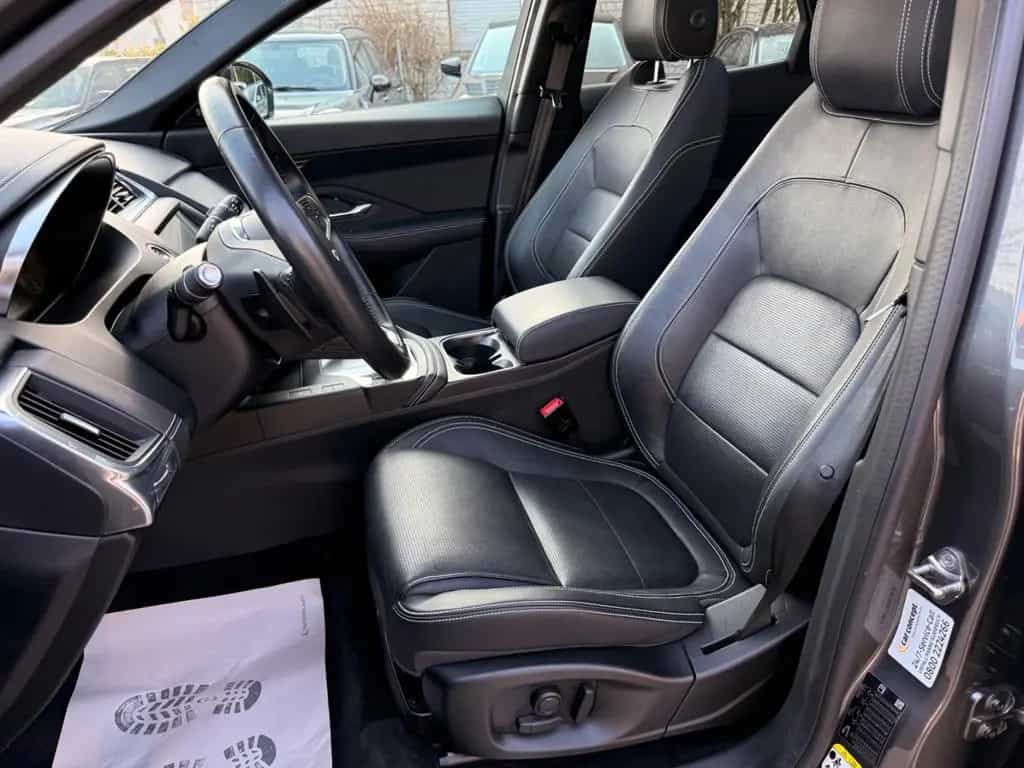 Jaguar E-Pace R-Dynamic SE AWD 03/2020-photo-9