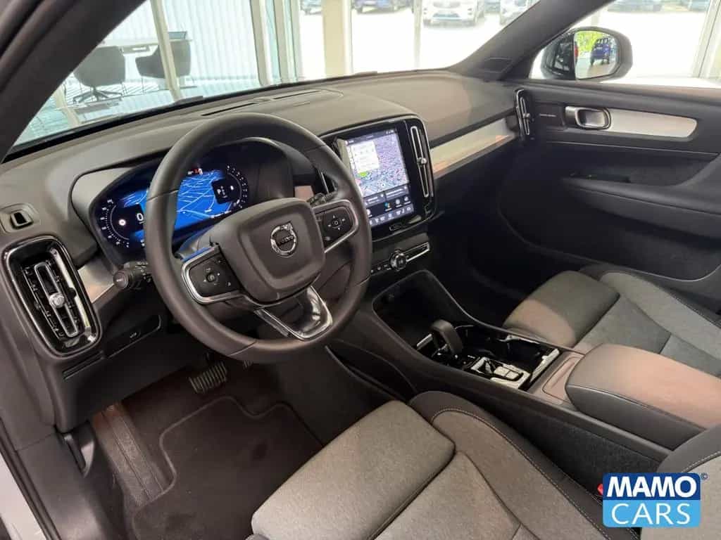 Volvo XC40 B4 Plus Dark ACC/CAM/SHZ/LHZ/PDC 08/2023-photo-18