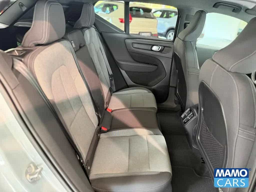Volvo XC40 B4 Plus Dark ACC/CAM/SHZ/LHZ/PDC 08/2023-photo-19