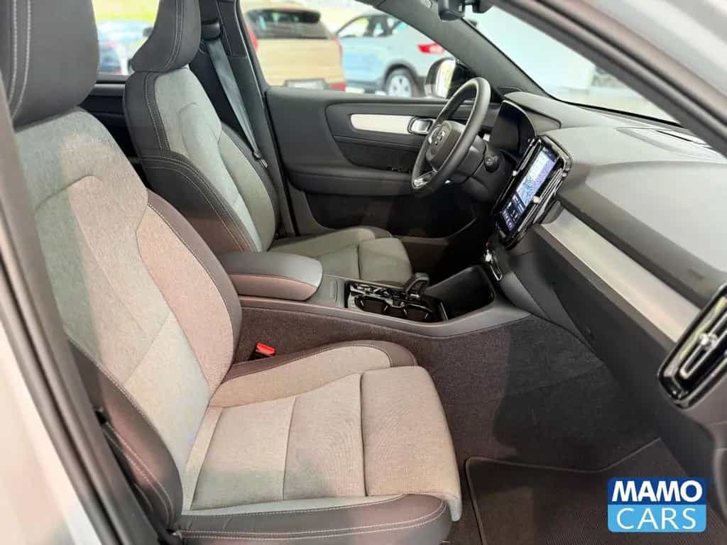 Volvo XC40 B4 Plus Dark ACC/CAM/SHZ/LHZ/PDC 08/2023-photo-20