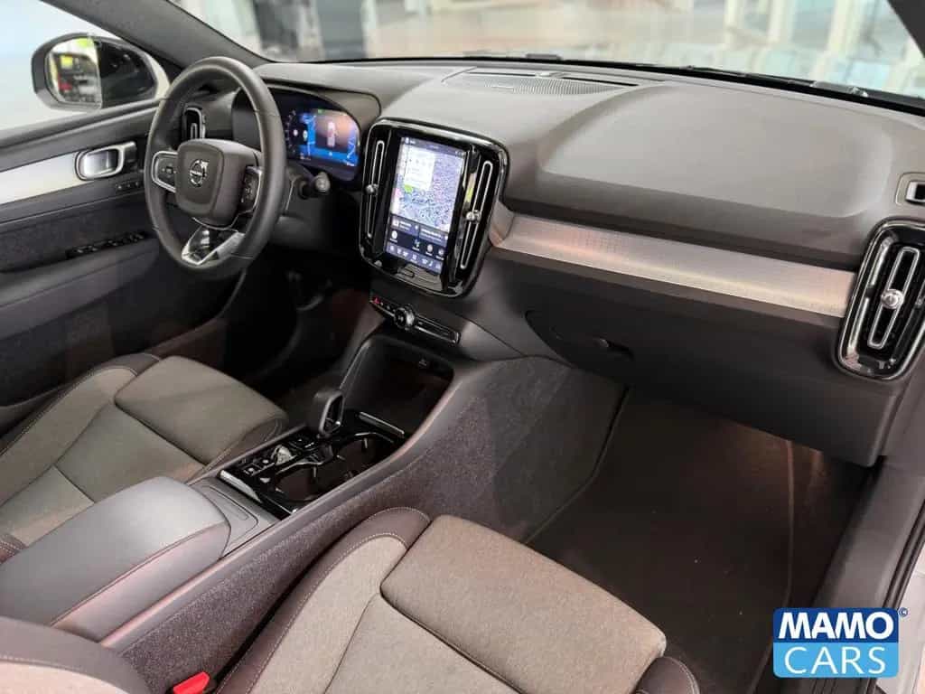 Volvo XC40 B4 Plus Dark ACC/CAM/SHZ/LHZ/PDC 08/2023-photo-22