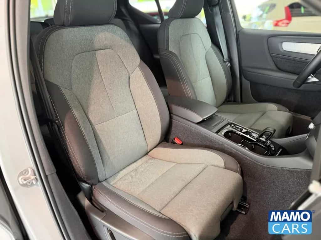 Volvo XC40 B4 Plus Dark ACC/CAM/SHZ/LHZ/PDC 08/2023-photo-23