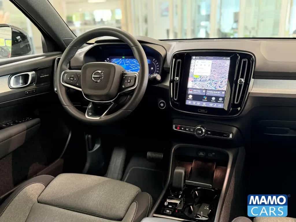 Volvo XC40 B4 Plus Dark ACC/CAM/SHZ/LHZ/PDC 08/2023-photo-25