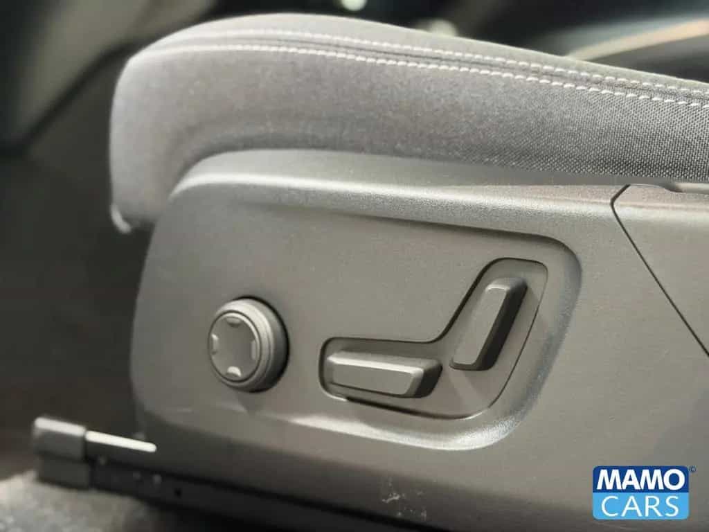 Volvo XC40 B4 Plus Dark ACC/CAM/SHZ/LHZ/PDC 08/2023-photo-27