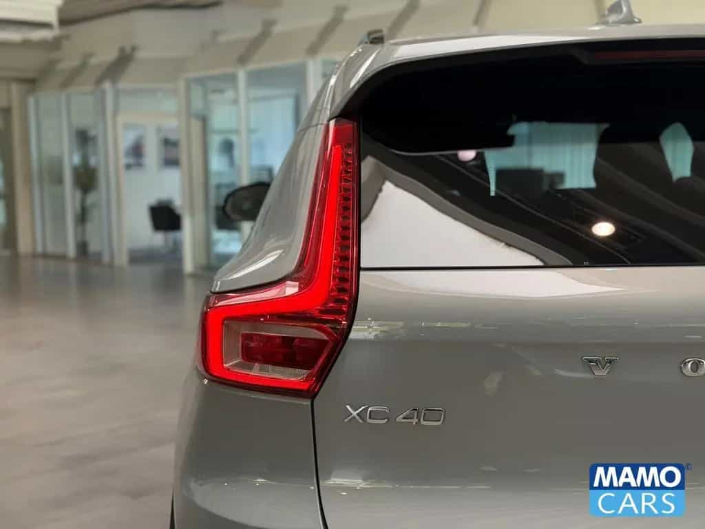 Volvo XC40 B4 Plus Dark ACC/CAM/SHZ/LHZ/PDC 08/2023-photo-29
