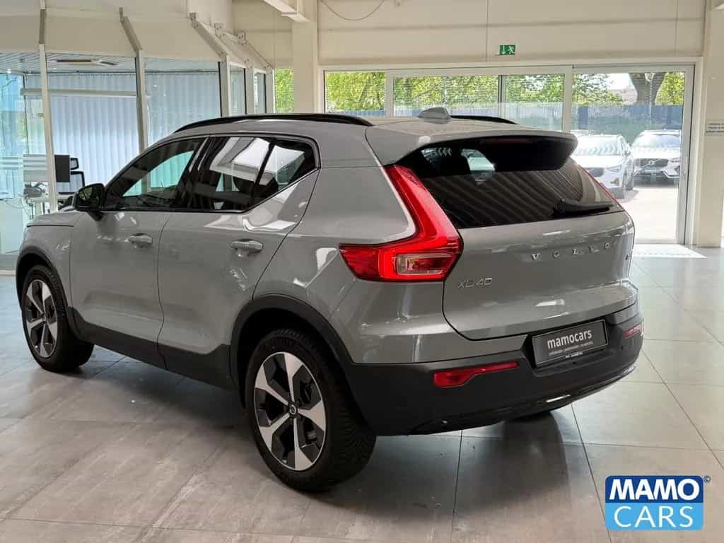 Volvo XC40 B4 Plus Dark ACC/CAM/SHZ/LHZ/PDC 08/2023-photo-3