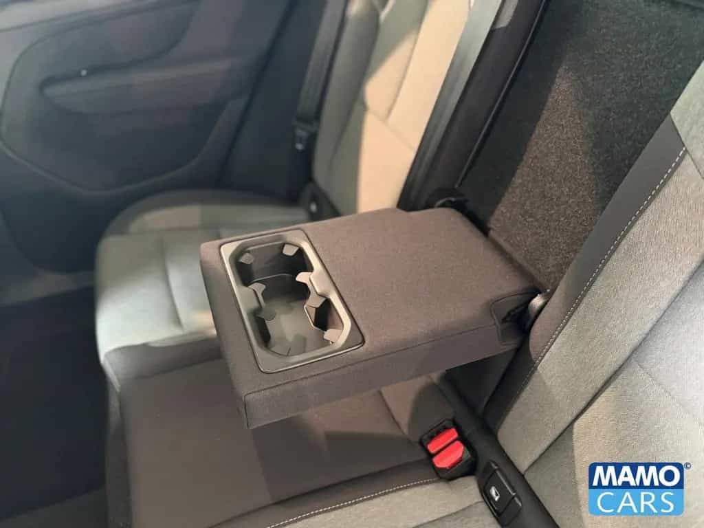 Volvo XC40 B4 Plus Dark ACC/CAM/SHZ/LHZ/PDC 08/2023-photo-31