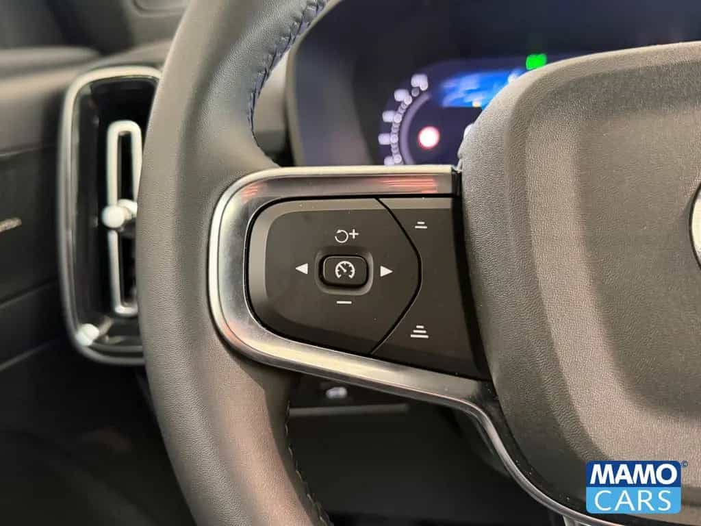 Volvo XC40 B4 Plus Dark ACC/CAM/SHZ/LHZ/PDC 08/2023-photo-36