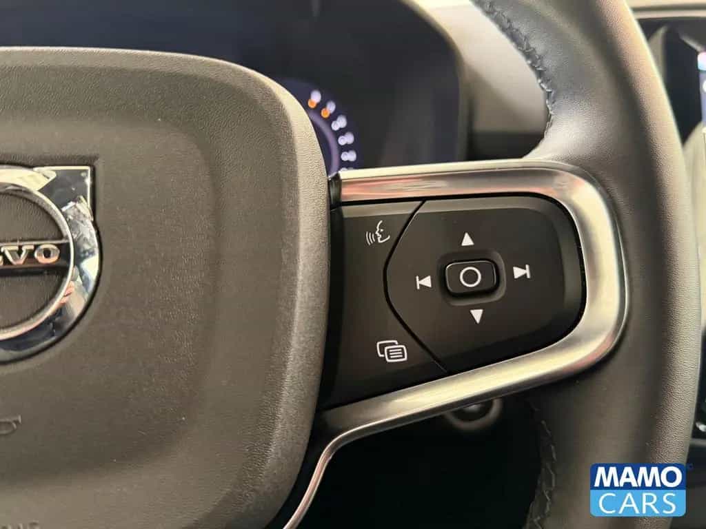 Volvo XC40 B4 Plus Dark ACC/CAM/SHZ/LHZ/PDC 08/2023-photo-37