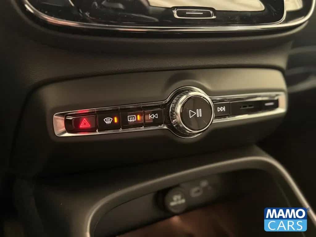 Volvo XC40 B4 Plus Dark ACC/CAM/SHZ/LHZ/PDC 08/2023-photo-38