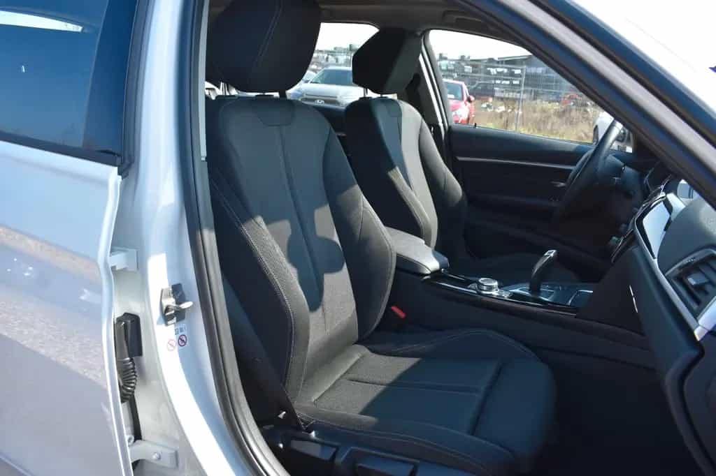 BMW 320 d Touring Sport Line Automatik AHK 06/2018-photo-10