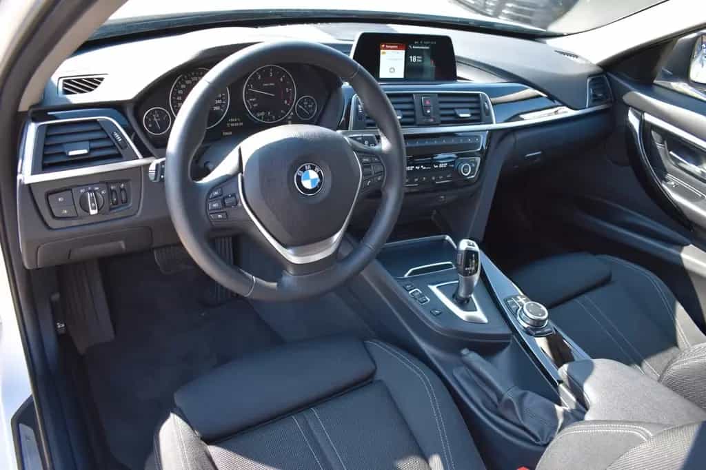BMW 320 d Touring Sport Line Automatik AHK 06/2018-photo-15