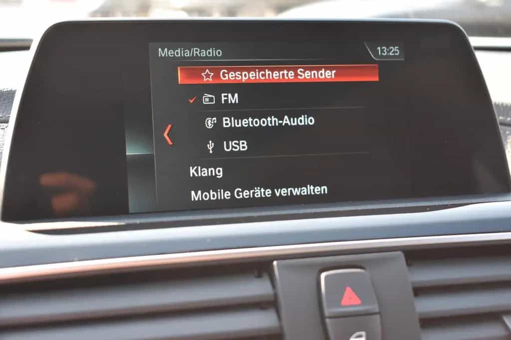 BMW 320 d Touring Sport Line Automatik AHK 06/2018-photo-33