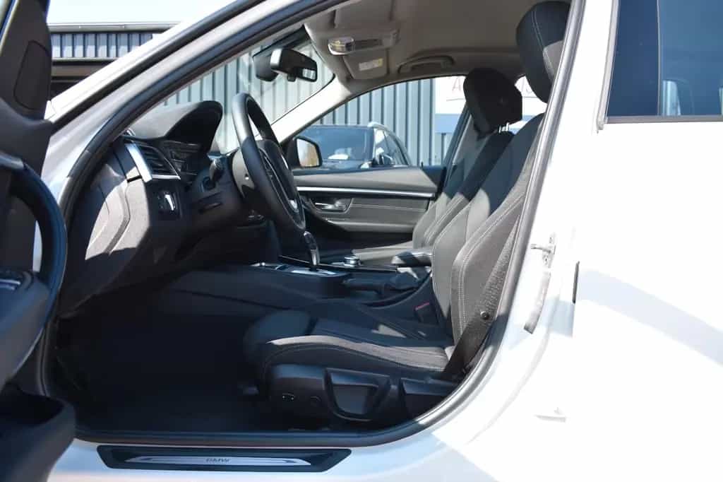 BMW 320 d Touring Sport Line Automatik AHK 06/2018-photo-9