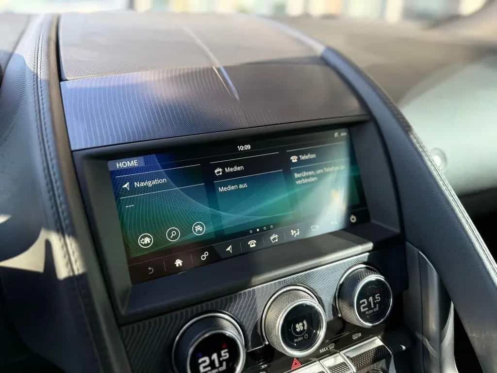 Jaguar F-Type R-Dynamic 05/2019-photo-14