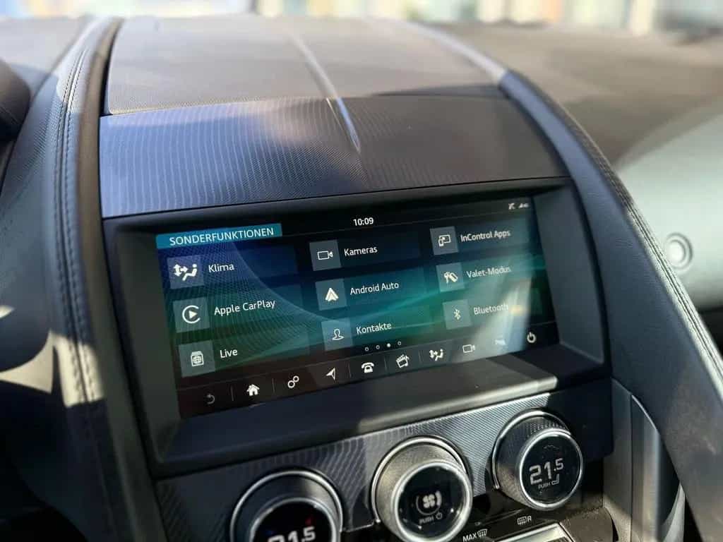 Jaguar F-Type R-Dynamic 05/2019-photo-16