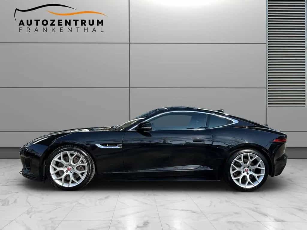 Jaguar F-Type R-Dynamic 05/2019-photo-2