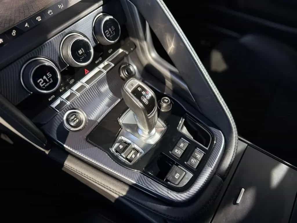 Jaguar F-Type R-Dynamic 05/2019-photo-20