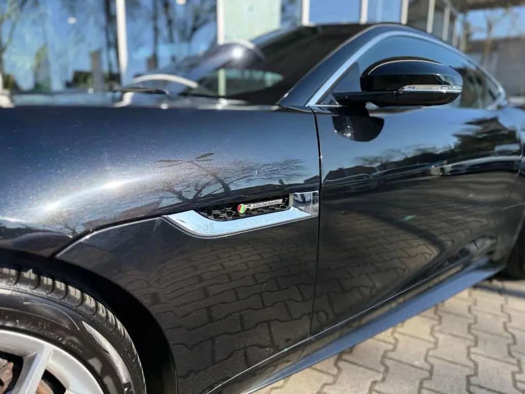 Jaguar F-Type R-Dynamic 05/2019-photo-25