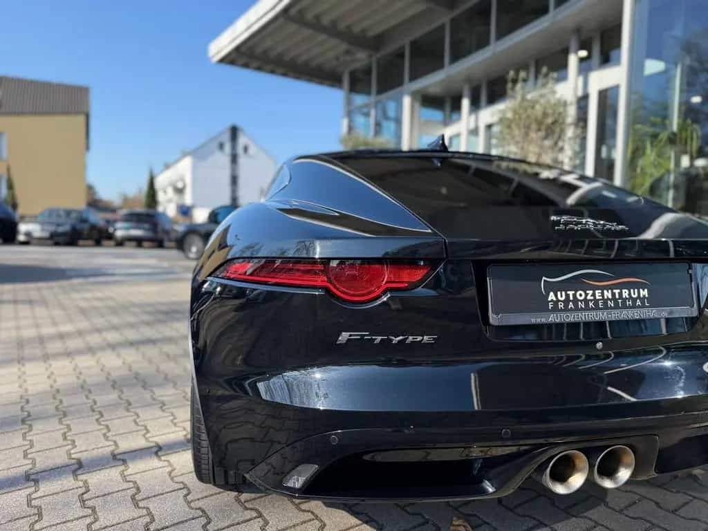 Jaguar F-Type R-Dynamic 05/2019-photo-28